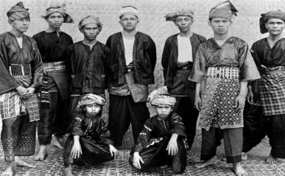 Ilustrasi-Suku-Aneuk-jamee-aceh.jpg