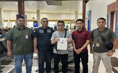 Imigrasi-pekanbaru-deportasi-wn-singapura.jpg