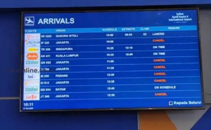 Jadwal-penerbangan-batal-di-ssk-II.jpg