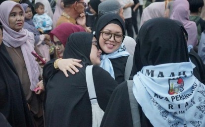 Jemaah-Calon-Haji-Pekanbaru-Mulai-Diberangkatkan-ke-Batam.jpg