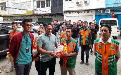 1.200 Jukir di Pekanbaru Terima Paket Sembako dari PT Yabisa Sukses Mandiri
