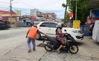 Juru-parkir3.jpg