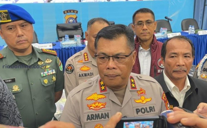 Kapolda-Riau-Arman-Achdiat.jpg