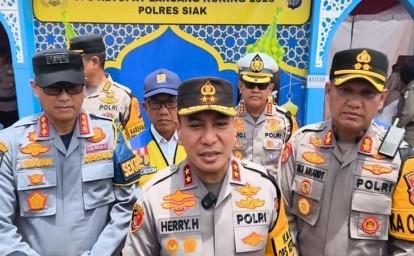 Kapolda-Riau-Irjen-Herry12.jpg