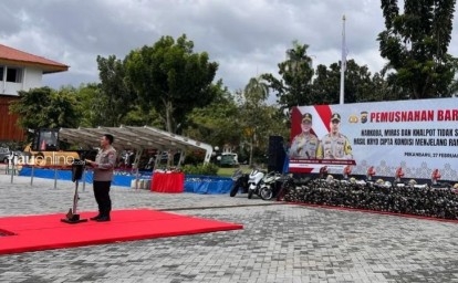 Kapolda-Riau-pimpin-pemusnahan-bukti.jpg