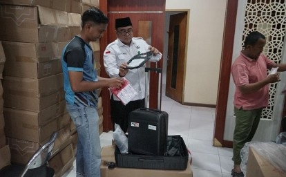 Kemenag-distribusikan-koper-haji.jpg