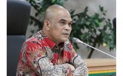 Ketua-DPRD-Riau-Kaderismanto.jpg