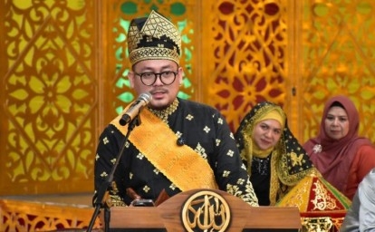 Ketua-Umum-Majelis-Kerapatan-Adat-MKA-Datuk-Seri-Rizky-Bagus-Oka.jpg