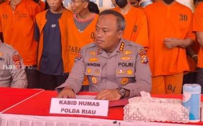 Kombes-Anom4.jpg