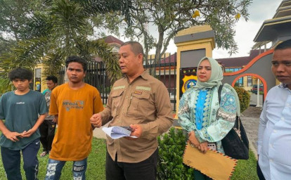 LBH-Wilayah-Riau-dan-Pekanbaru-Dampingi-Korban-ke-Polda-Riau.jpg
