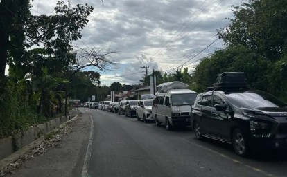 Macet-di-Bukittinggi-payakumbuh.jpg