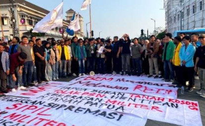 Mahasiswa-UHT-Pekanbaru-Soroti-Kerusakan-Lingkungan-dan-Pendidikan-Mahal-di-Riau.jpg