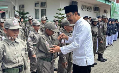 Mensos-di-sekolah-rakyat-pekanbaru.jpg