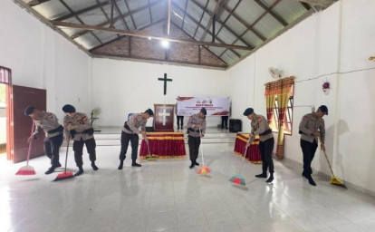 Merawat-Toleransi-Brimob-Riau-Salurkan-Bantuan-Pembangunan-Gereja.jpg