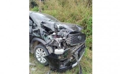 Mobil-bupati-kuansing-kecelakaan.jpg
