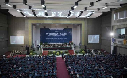 PCR-Kukuhkan-575-Wisudawan-pada-25-Tahun-Perjalanan-Pendidikan-Vokasi.jpg