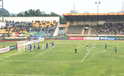 PSPS-Pekanbaru-vs-PSMS-Medan-di-PKu.jpg