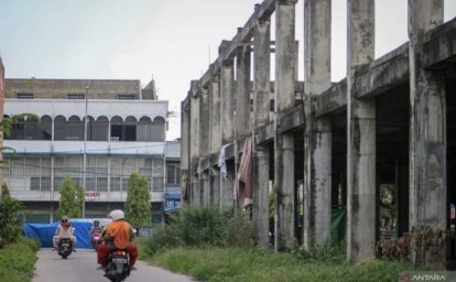 Pasar-Cik-Puan-terbengkalai3.jpg