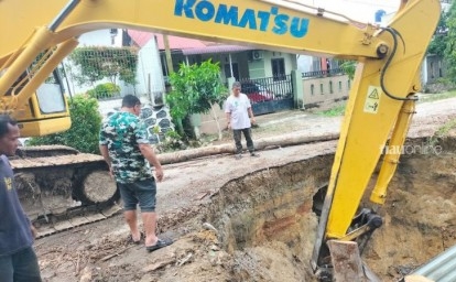 Perbaikan-jalan-rusak-di-siak.jpg