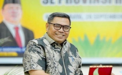 Plt-Kepala-Disdik-Riau-Edi-Rusma-Dinata.jpg