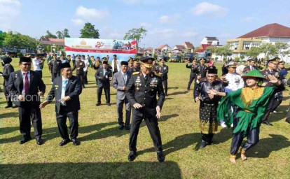 Polda-Riau-joget-di-hari-bhayangkara.jpg