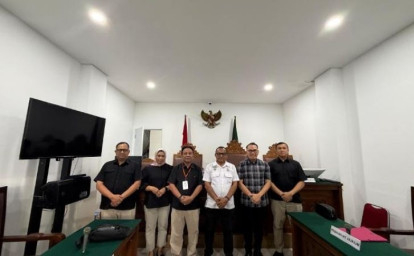 Polisi-di-PN-Jaksel.jpg