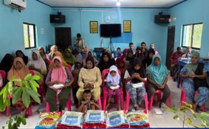 Program-JALUR-Ditpolairud-Polda-Riau-Salurkan-50-Paket-Sembako-untuk-Warga-Rohil.jpg