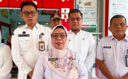Puluhan-Siswa-Diduga-Keracunan-MBG-Wabup-Kampar-Tutup-Dulu-Jangan-Produksi.jpg