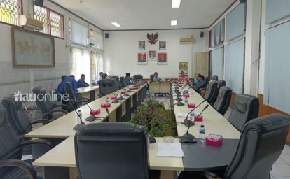 Rapat-banggar-dpdr-kuansing.jpg