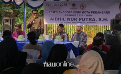 Reses-Aidhil-Nur-Putra-di-Padang-Bulan-Warga-Soroti-Jalan-Rusak-dan-Insentif-Posyandu.jpg