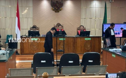 Reza-Indragiri-Muncul-di-Sidang-Abdul-Wahid-Beri-Keterangan-sebagai-Ahli.jpg