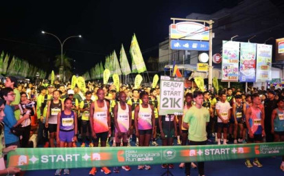 Ribuan-Pelari-Gaungkan-Semangat-Hijau-di-Riau-Bhayangkara-Run-2026.jpg