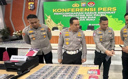 SIM-Palsu-sindikat-di-siak.jpg