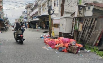 Sampah-di-meranti2.jpg