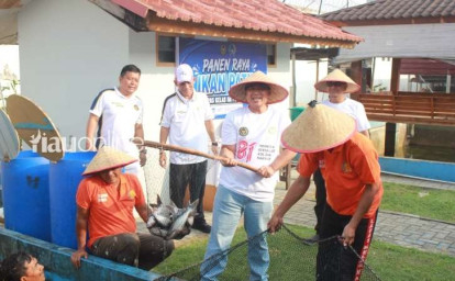 Semarak-HUT-ke-81-RI-Kakanwil-Ditjenpas-Riau-Panen-15-Ton-Patin-di-Lapas-Pekanbaru.jpg