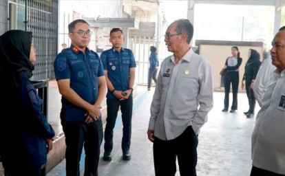 Staf-dan-Tenaga-Ahli-Menteri-Imipas-Tinjau-Rutan-Dumai-Pastikan-Layanan-Optimal.jpg
