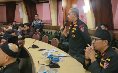 Telepon-110-Tim-RAGA-Hingga-Polsek-Tak-Kunjung-Datang-Soal-Gudang-Penimbun-BBM.jpg