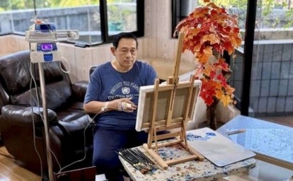 Tengah Dirawat di RSPAD, SBY Tetap Melukis Walau Tangan Diinfus