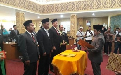 Tiga Anggota DPRD Pelalawan Jalani PAW