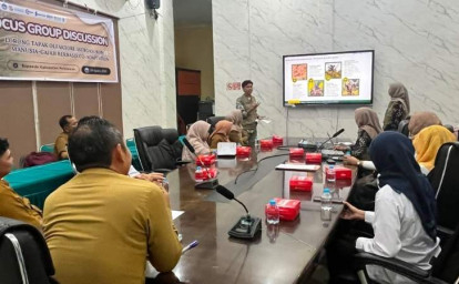 Tim-PKM-RSH-Unri-FGD-di-Pelalawan.jpg