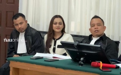 cut-salsa-saat-sidang-kasus-penganiayaan.jpg