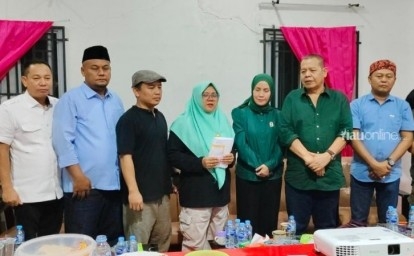 irving-kahar-bersama-afni-z.jpg