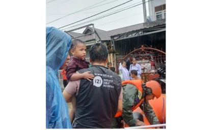 izi-evakuasi-korban-banjir.jpg