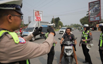 pengendara-tak-pakai-helm.jpg