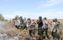 100-Hektar-Lahan-di-Rokan-Hilir-Terbakar-Irjen-Herry-Lakukan-Pemadaman.jpg