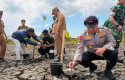 118-Hektare-Mangrove-Dirusak-Kapolda-Riau-Pimpin-Aksi-Penanaman-Kembali-di-Rohil.jpg