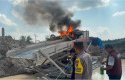 22-Rakit-Tambang-Emas-Ilegal-Dibakar-Polisi-di-Kuansing.jpg