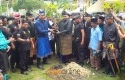 Agus-Harimurti-Yudhoyono-Tanam-Pohon-Durian.jpg