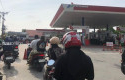 Antrean-di-spbu-di-pekanbaru.jpg