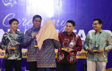 BRK-Syariah-Raih-Penghargaan-Kemitraan-Ekosistem-Keuangan-Kampus-dari-UNRI.jpg